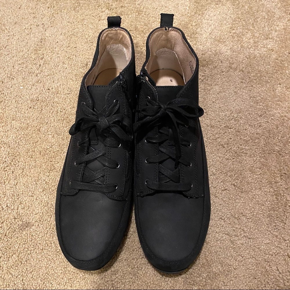 Vionic Shawna Bootie - Suede